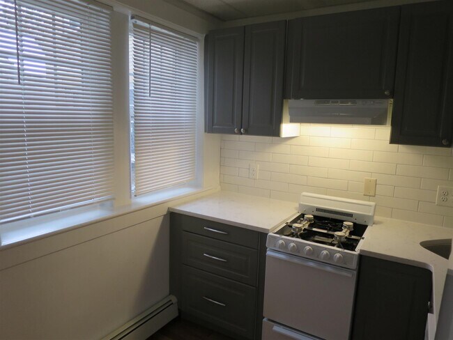 Photo - 32 College Ave Unidad 3