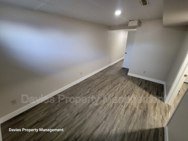 Photo - 12927-12982 82 St NW