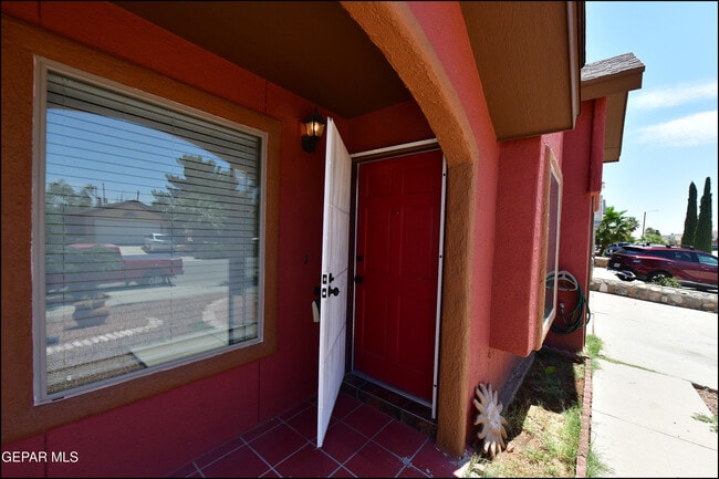 Photo - 12121 Tower Hill Dr