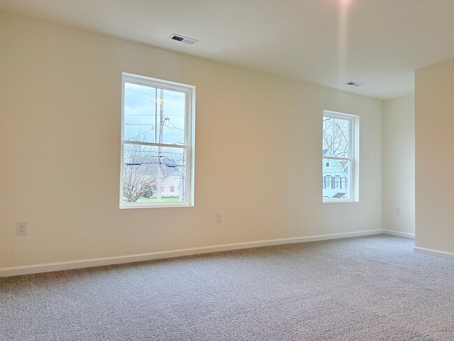 Photo - 400 N Walnut St