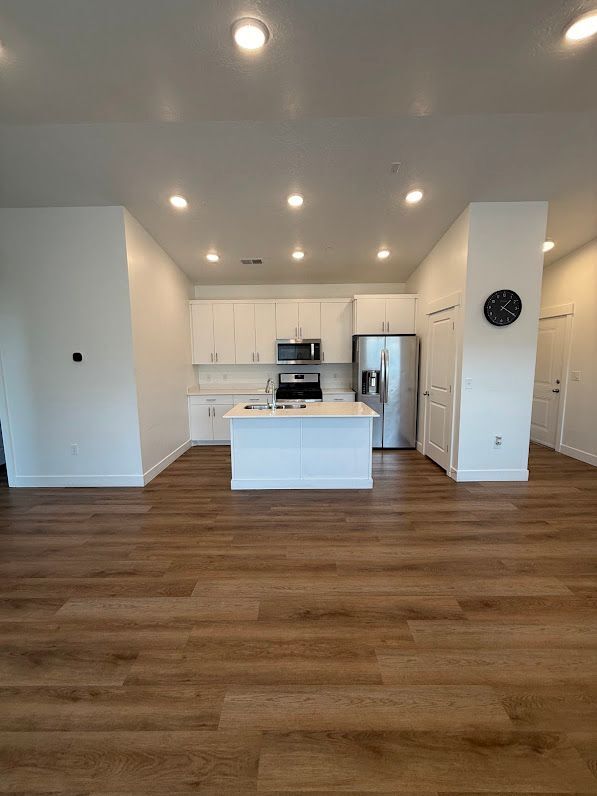 Building Photo - 471 W 15 S Rental