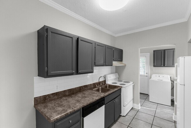 Photo - McCormic II Apartments