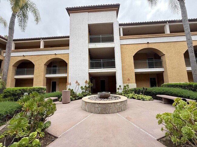 2220 Camino De La Reina Unit 5214