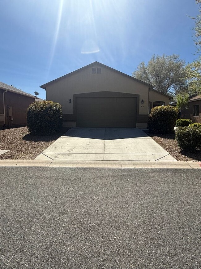 Building Photo - Granville amenities