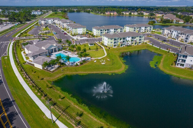 Mira Crystal Lake apartments — community photo