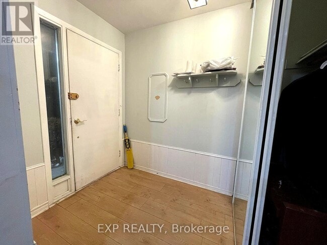 Photo - 184 Hollyberry Trail