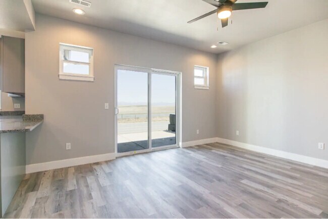 Photo - 2298 Deerfield Ln