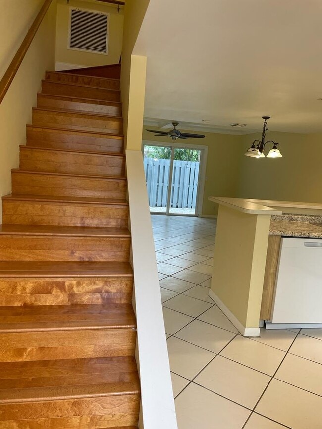 Photo - 81 SW 3rd St