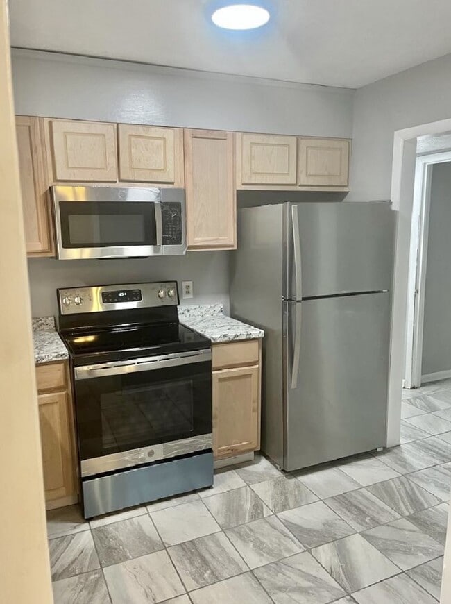 Photo - 738 Hedgelawn Way