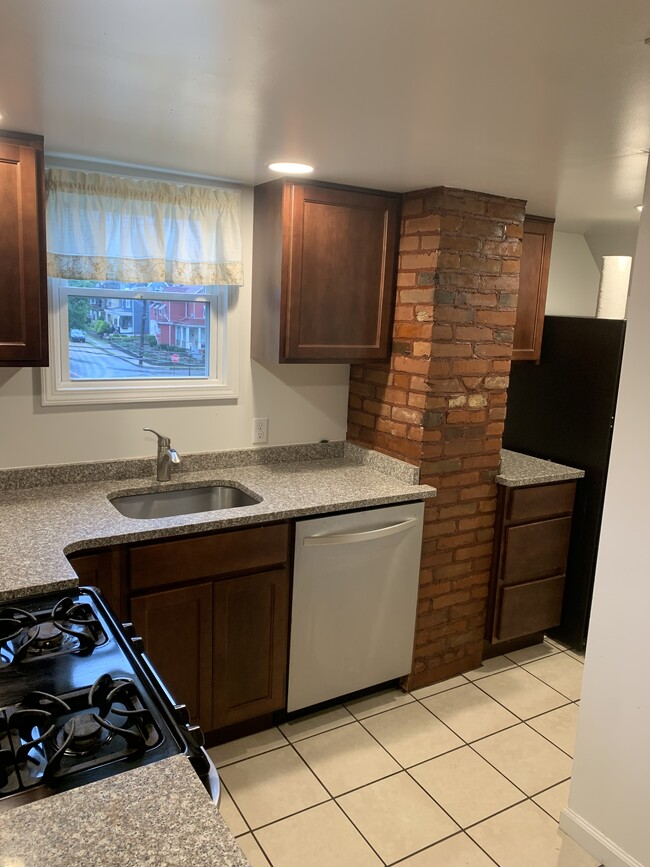 Photo - 102 Haldane St Unidad 2