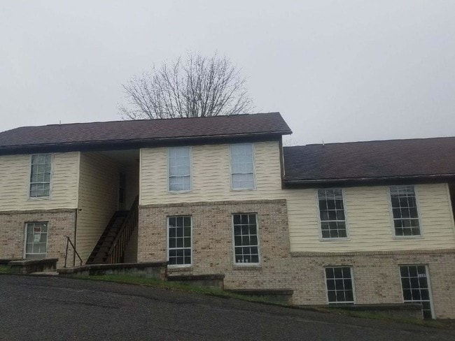 Photo - 1100 Eastgate Dr