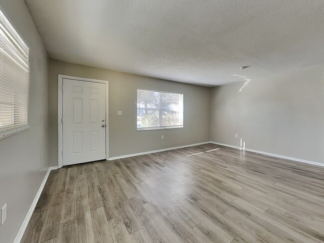 Photo - 2230 Rohr Dr