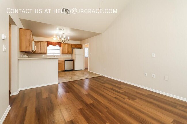 Photo - 136 Stewart Bend Ct