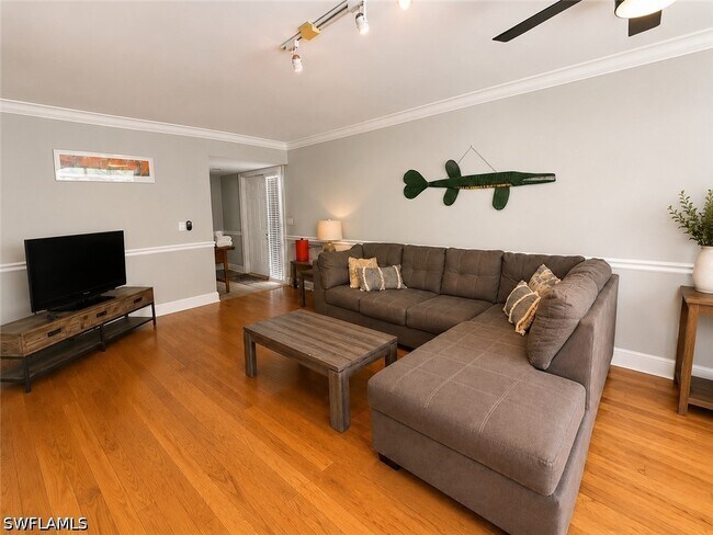 Photo - 112 Bobolink Way Unit B