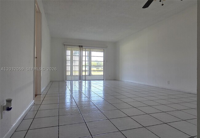 Photo - 5510 N Lakewood Cir Unit 511