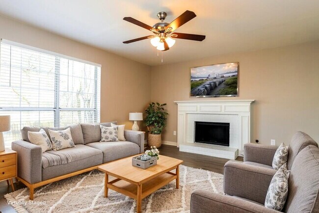 Photo - 3721 Riverside Pkwy