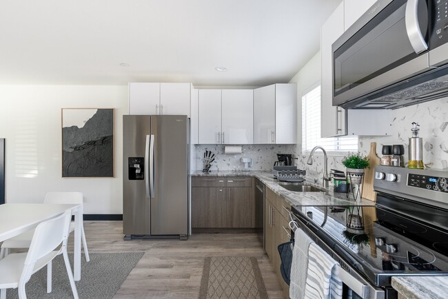 Photo - 10009 Des Moines Memorial Dr S Unidad 4