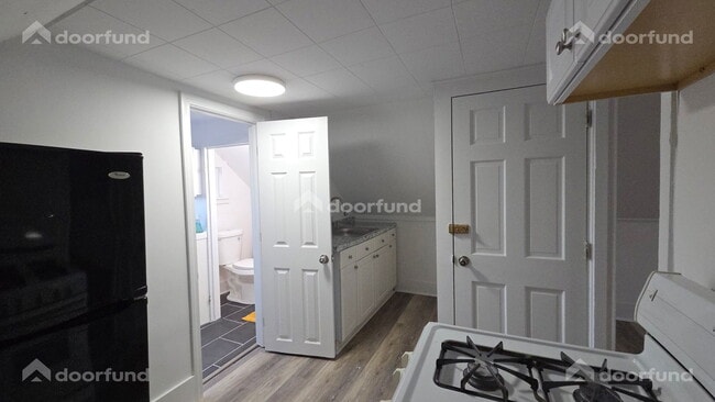 Photo - 50 Summer St