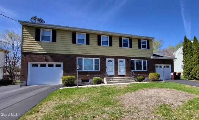 Building Photo - 33 B Ledgewood Dr