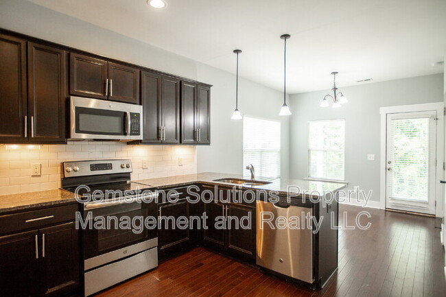 Photo - 1041 Honey Bush Cir House
