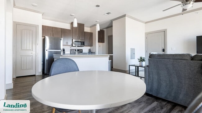 Photo - 12500 Shadowglen Trce Unidad 8307