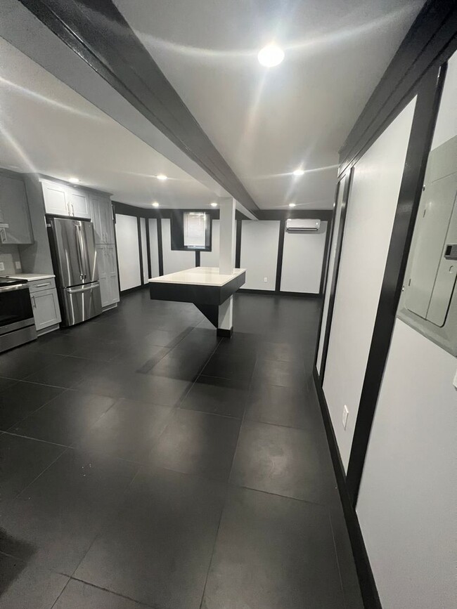 Building Photo - 306 Exchange St Unit BA Rental