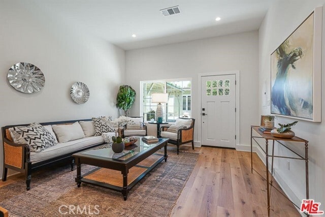 Photo - 22645 Burbank Blvd