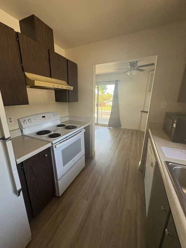 Photo - 1305 Southwest Blvd