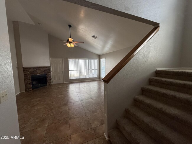 Photo - 422 E Wescott Dr