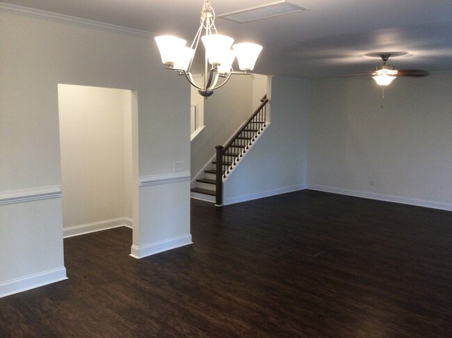 Photo - 132 McKelvey Pl