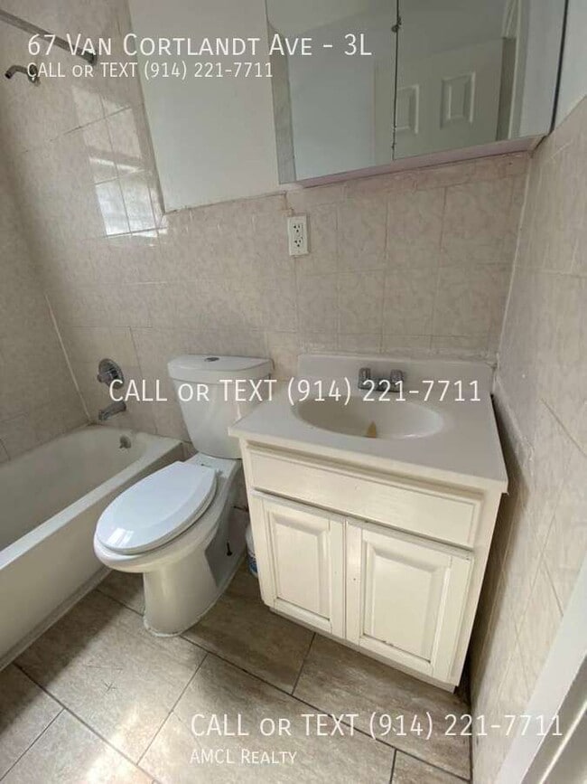 Building Photo - 67 Van Cortlandt Park Ave Unit 3L