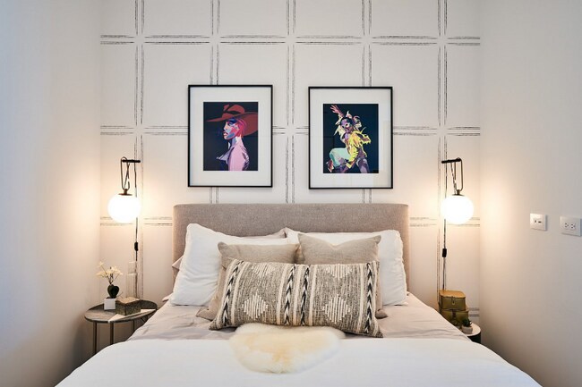 Photo - 338 W Hill St