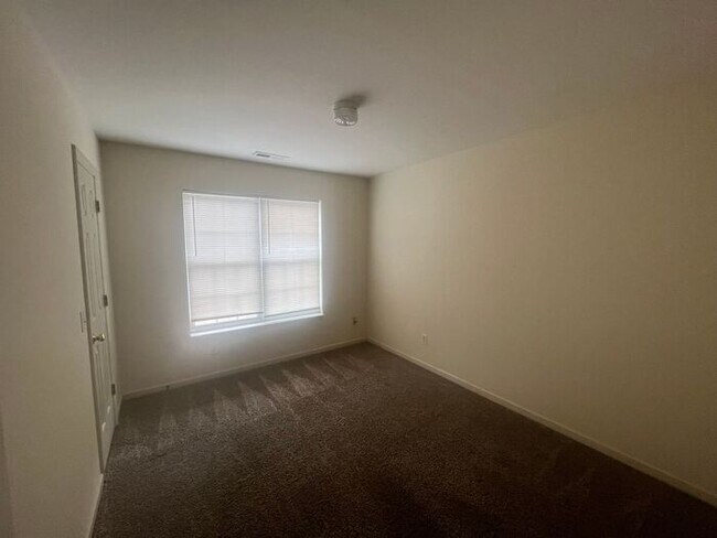 Photo - 18 Red Ln