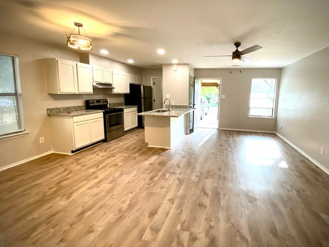 Photo - 2815 Frazier Ave