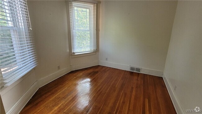 Building Photo - 558 Breckenridge St Rental