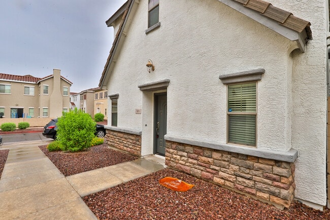 Photo - 501 N Citrus Ln