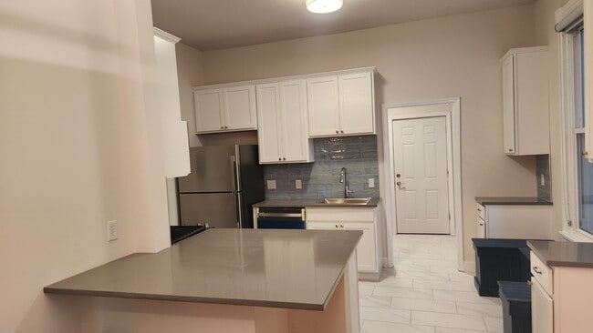 Photo - 324 Fairfield Ave Unit 1