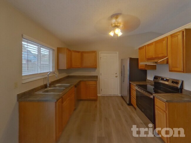 Photo - 6669 Gambol Quail Dr E