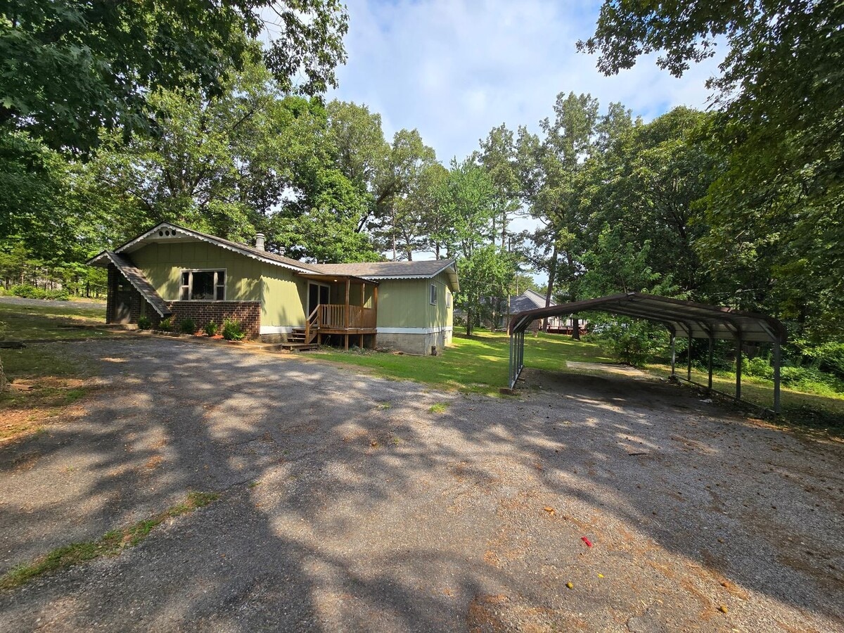 Photo - 3/2 Home in Batesville City Limits