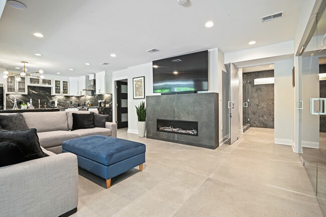 Photo - 42 North Rd Apartment Unit Modern Retreat
