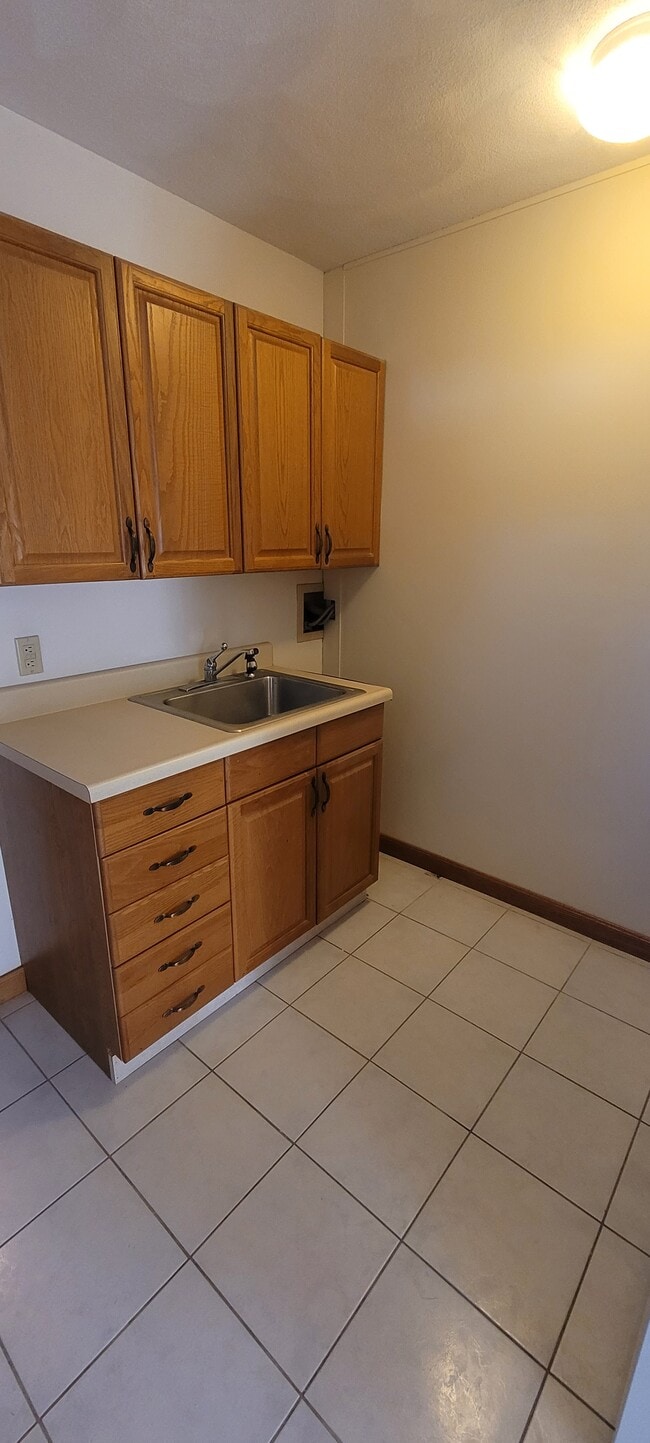 Photo - 15 Landers Rd Unit B