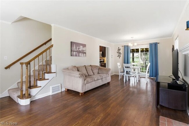 Photo - 430 Canterbury Rd