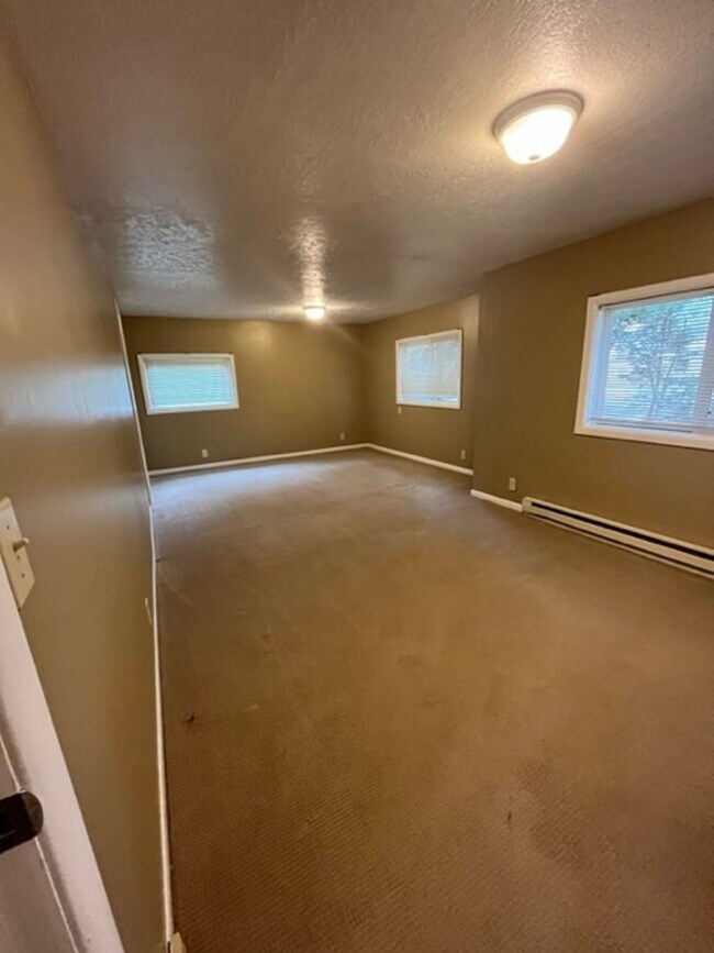 Photo - Charming one level 2 bedroom 1 bath house ...