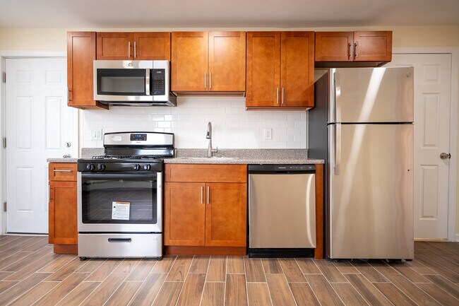 Photo - 30 Elm St Apartments Unit 3