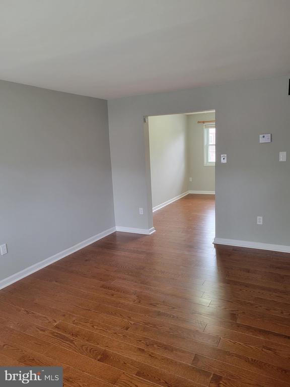 Photo - 630 Kingston Rd