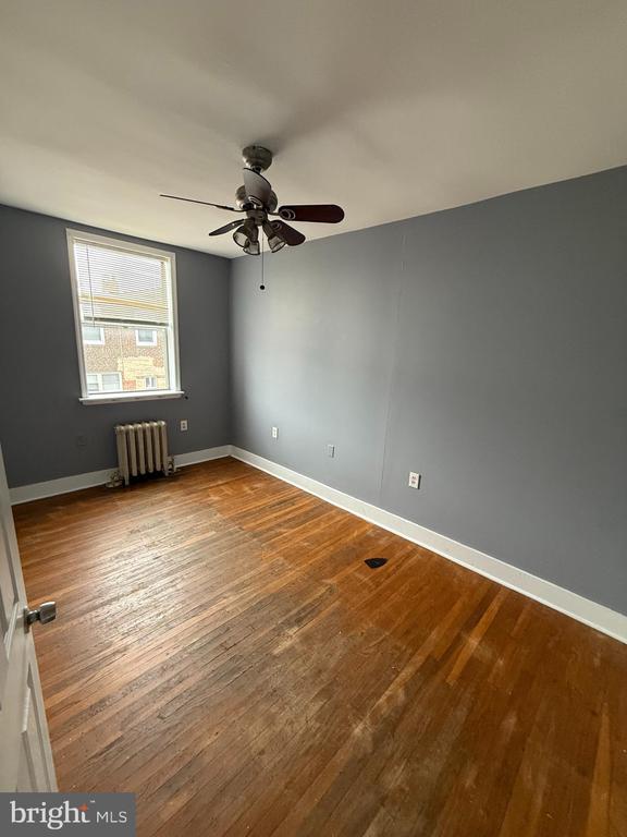 Photo - 2435 Milan St