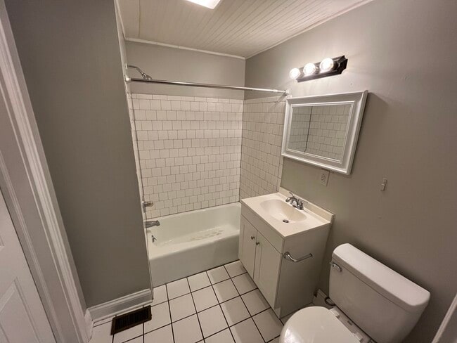 Photo - 903 College Dr Unit 1