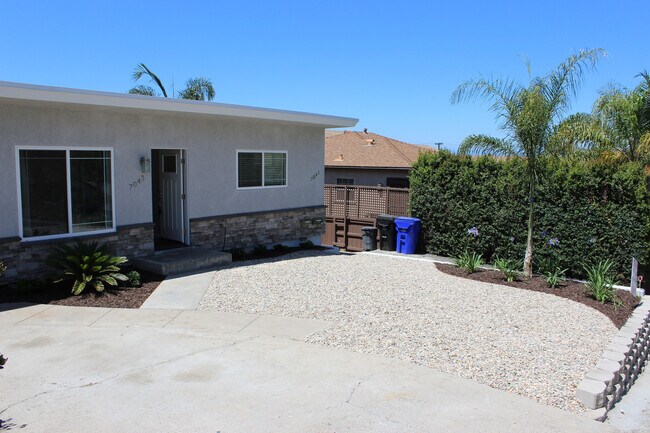 7043 Saranac St Unit 7043