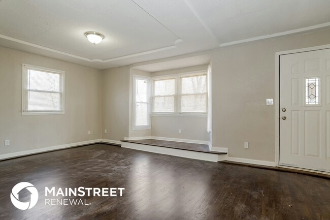 Photo - 8840 N Main St