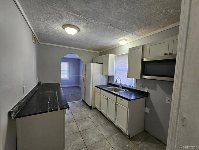 Photo - 6828 Meadow Ave